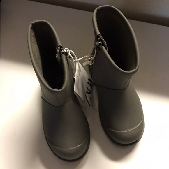 NWT ZARA kids Rubberized Boots - Picture 2 of 6